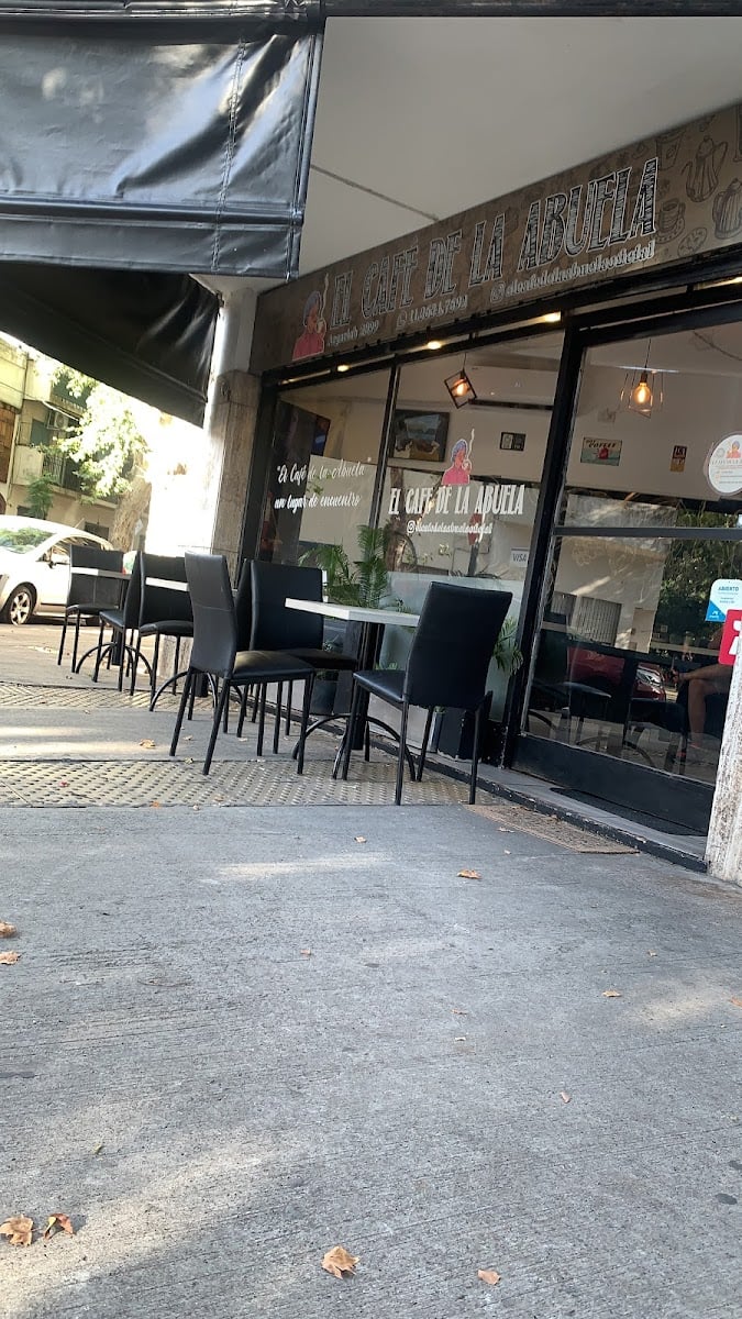 El Café de la Abuela - torta frita y churros