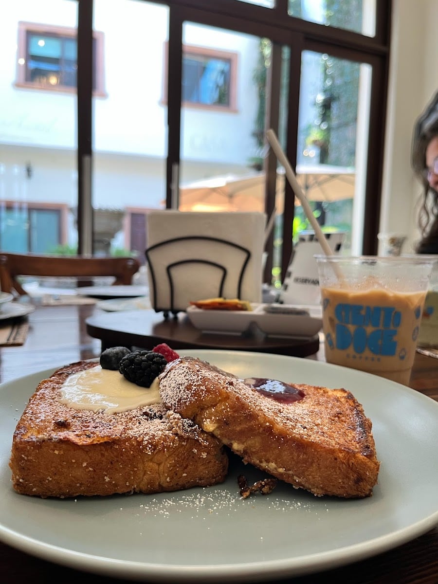 Ciento Doce Café