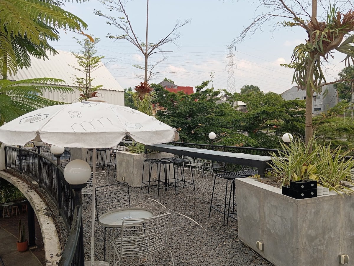 Kopi Nako Semarang Candi - Cafe