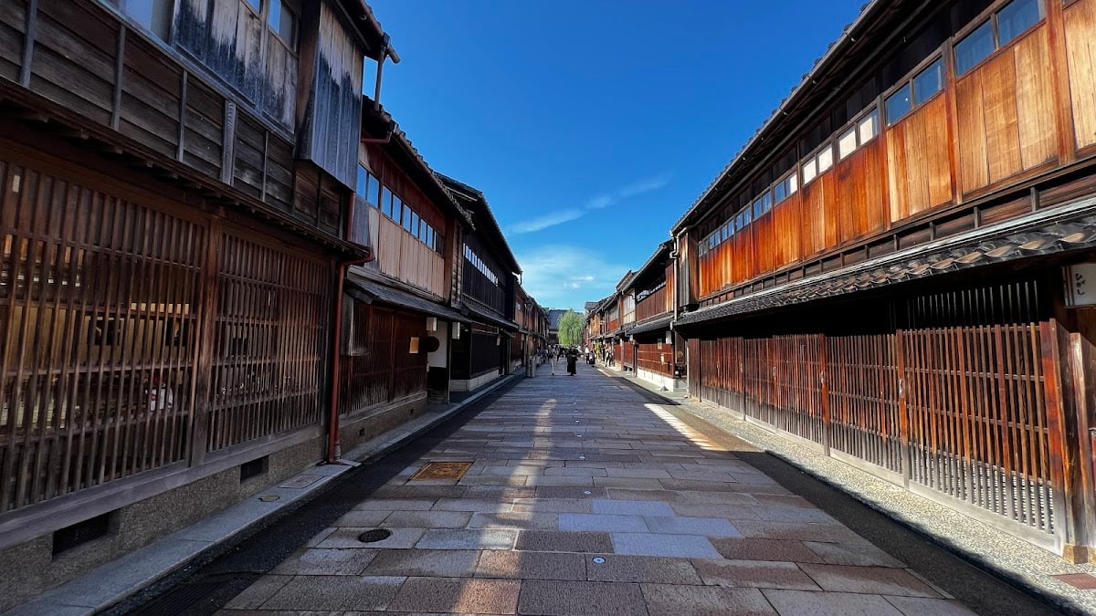 Higashi Chaya District