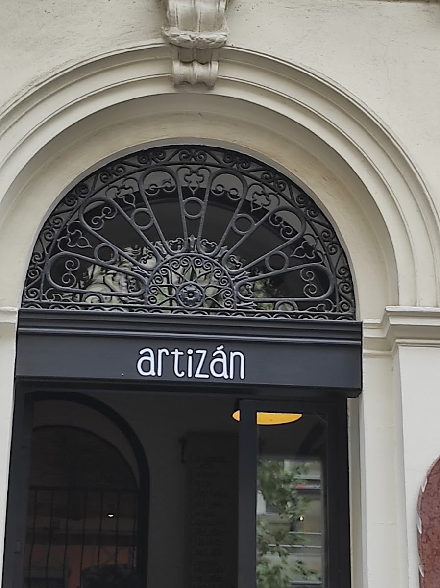 Artizán Bakery
