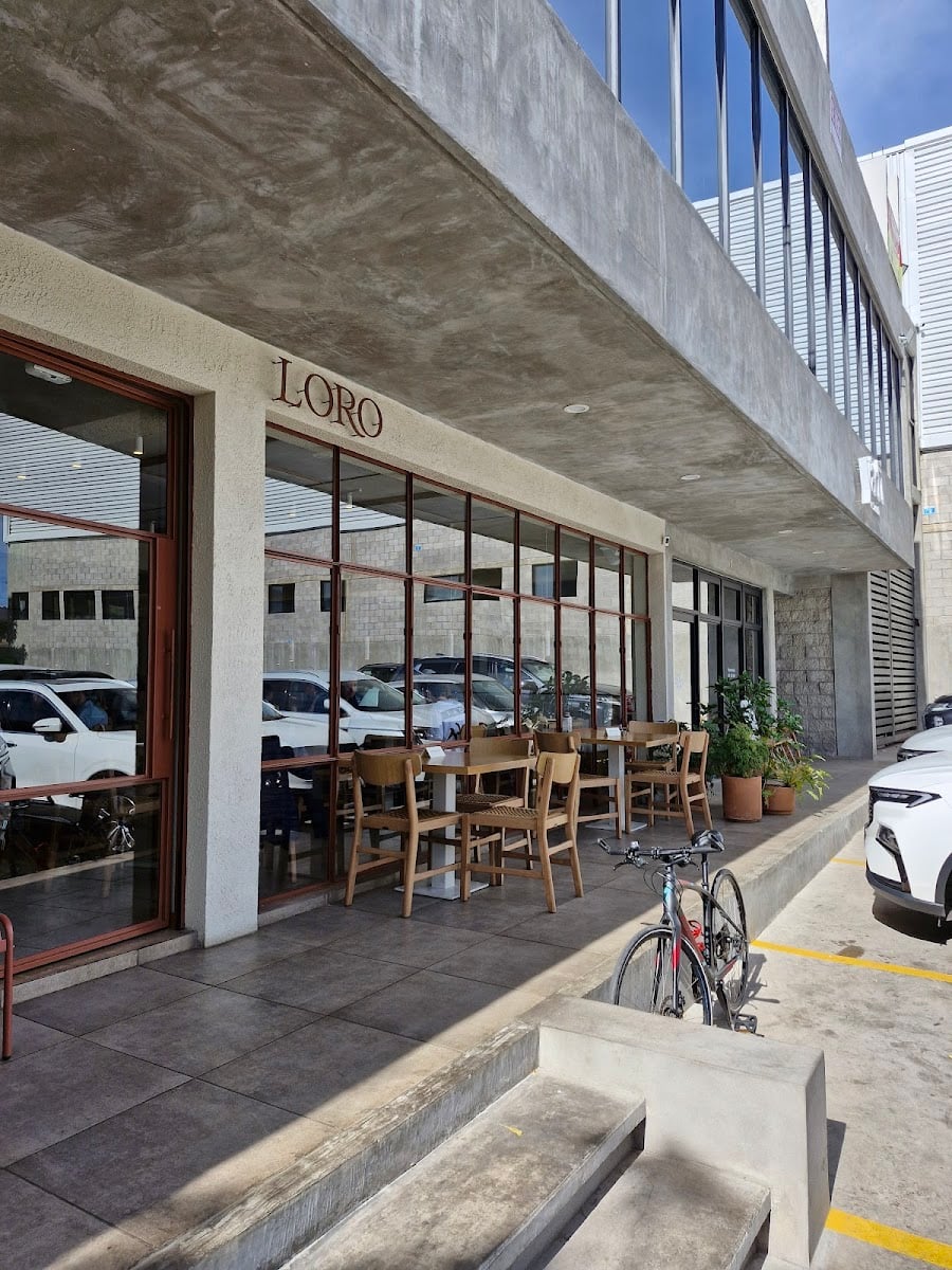 Loro Café