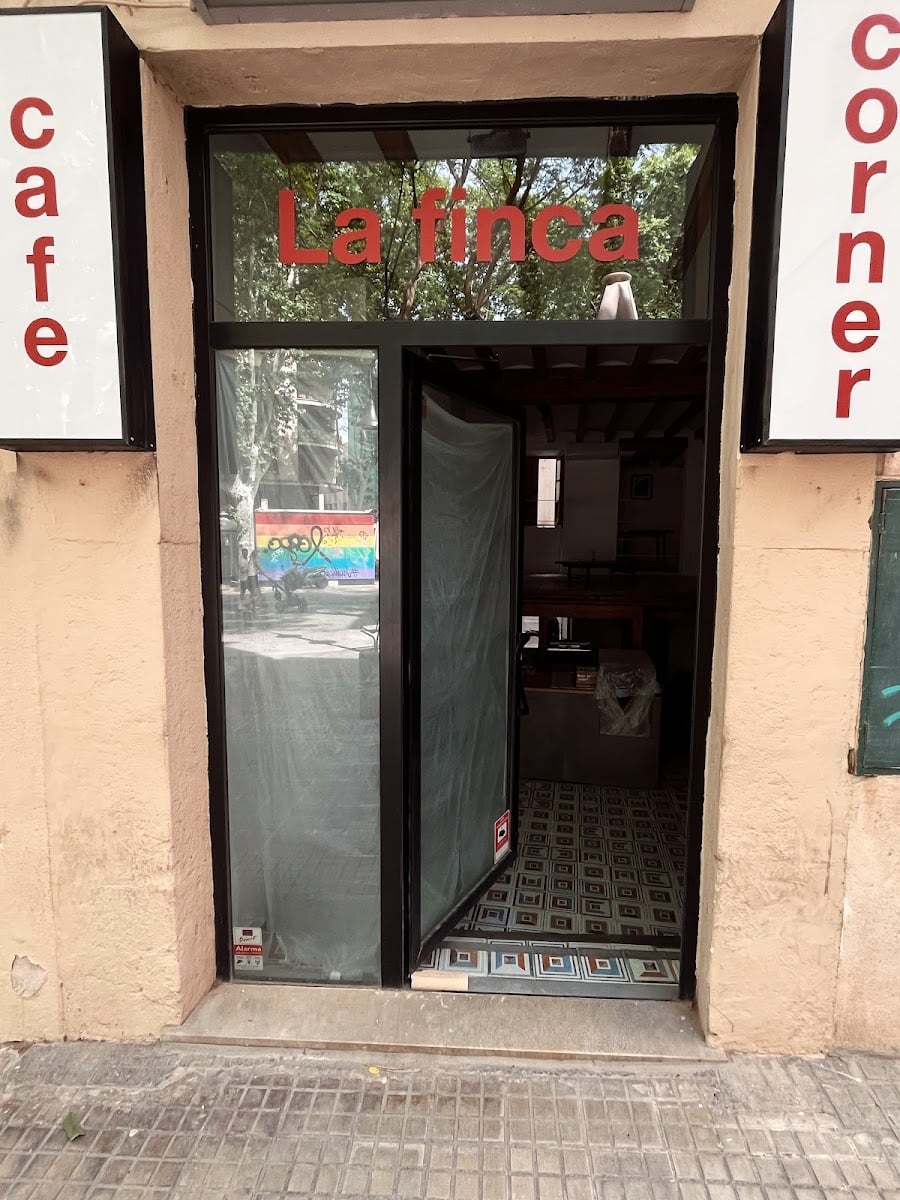 La Finca Corner