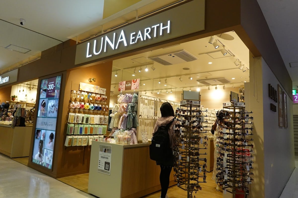 LUNA EARTH SHIBUYA109渋谷店