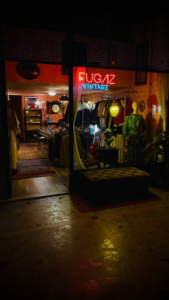 Fugaz Vintage - brecho na galeria metrópole
