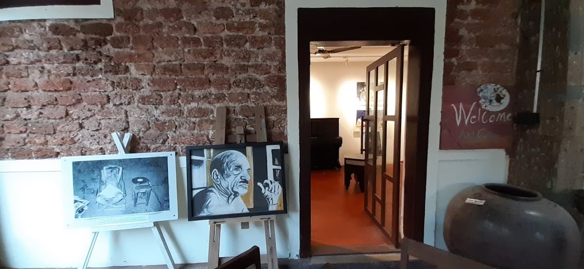 Gudhaam Antiques & Art Cafe