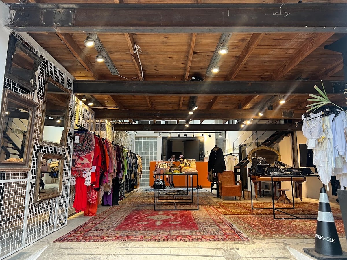 The Vintage Hole