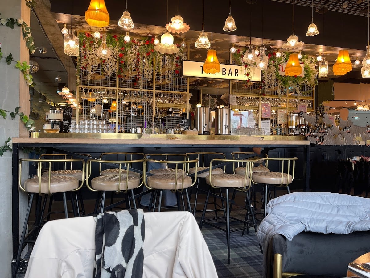 WhiteFields Café