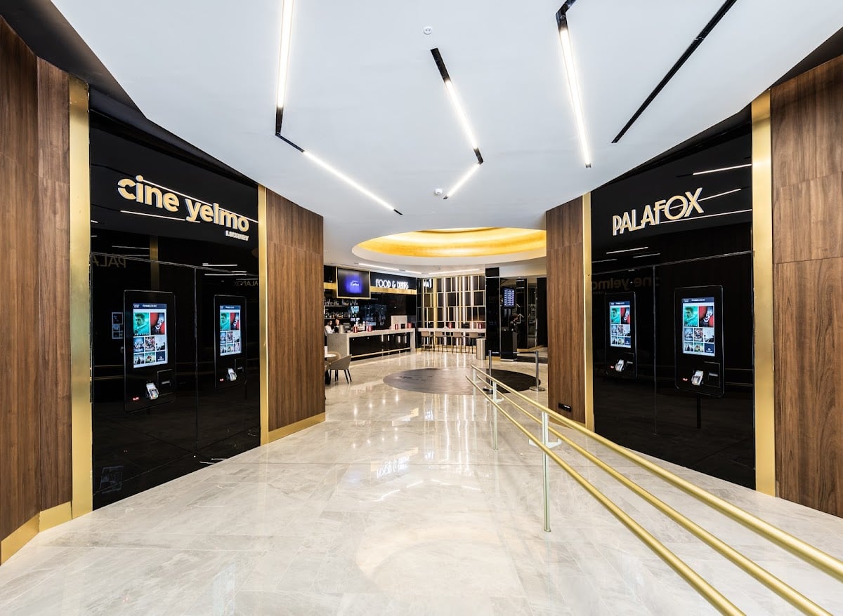 Cine Yelmo Luxury Palafox - Luxury cinema