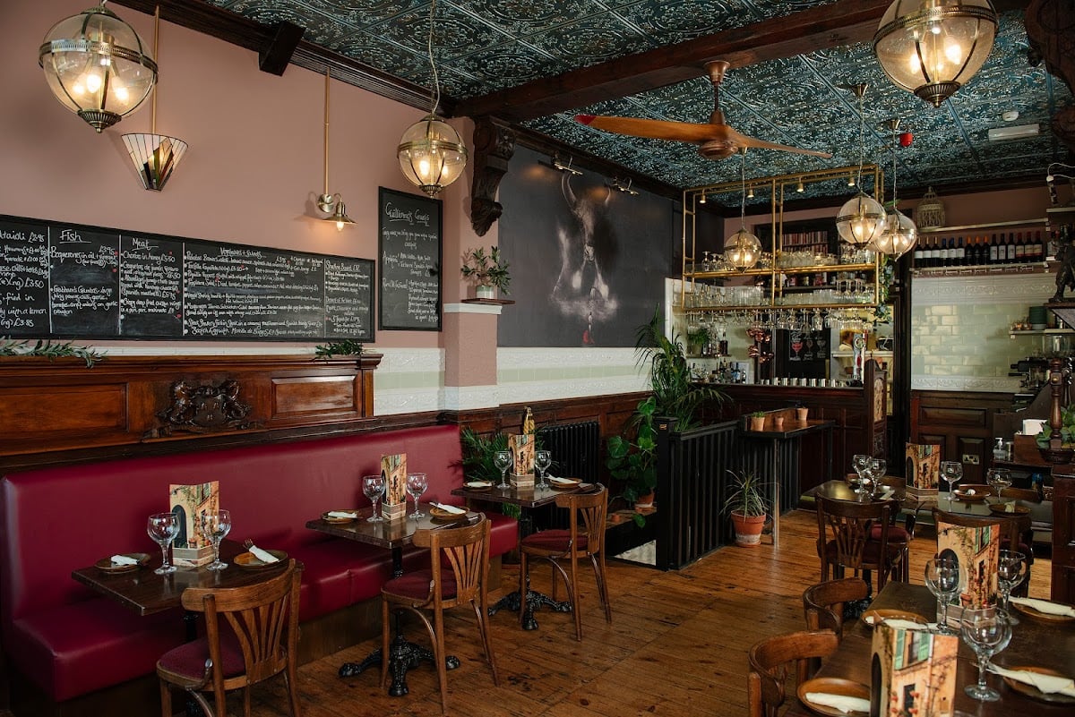 Boquerones Tapas and Cocktails - Restaurant