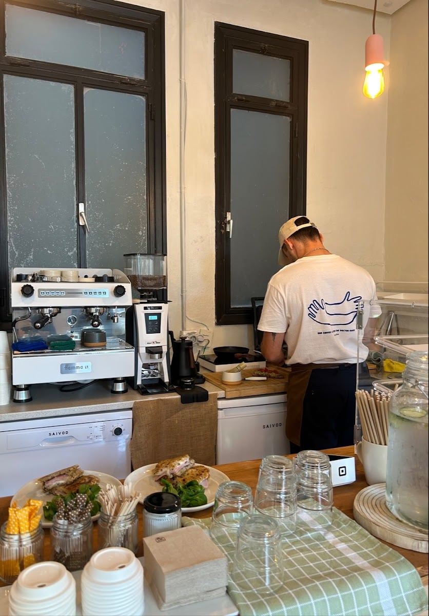 SAMBU’S COFFEE (café de especialidad y Brunch/specialty coffee and Brunch)