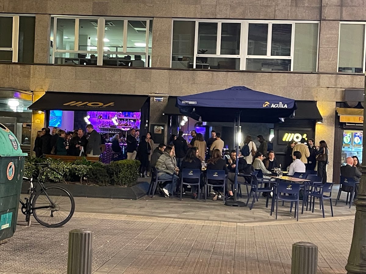 MOA LOUNGE BAR