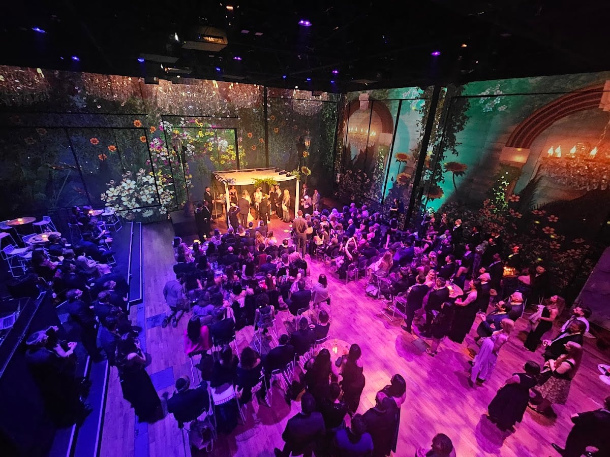 Cirque Éloize - Circus and Events Venue
