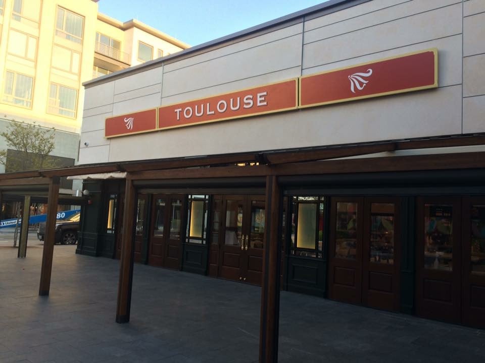 Toulouse Cafe and Bar River Oaks