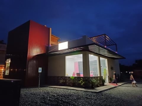 Taqueria Pink Town