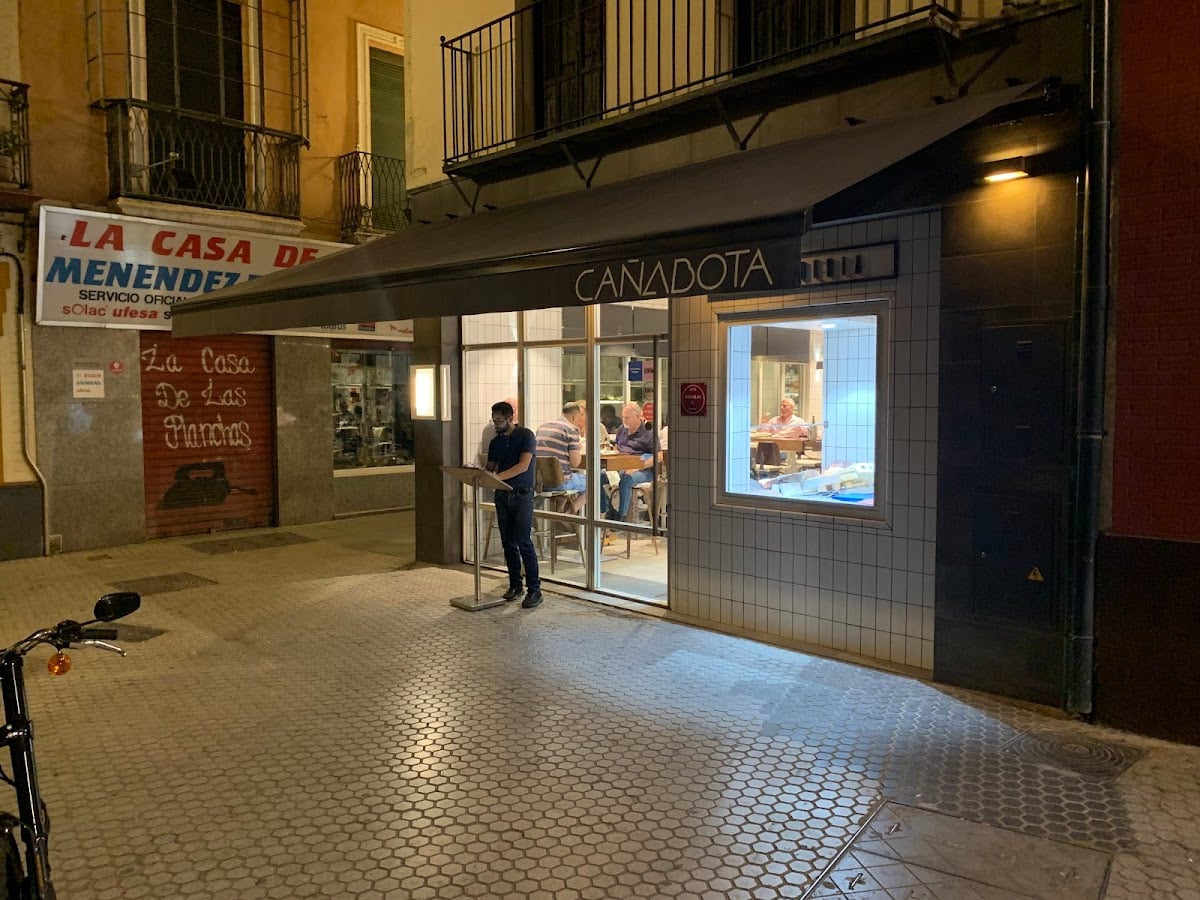 Cañabota