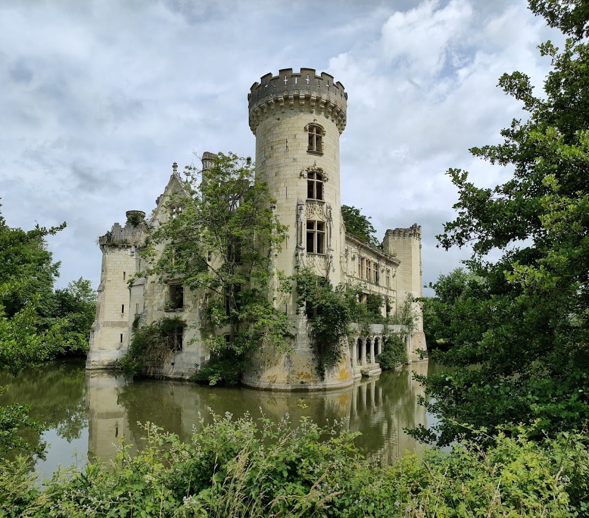 Château de la Mothe-Chandeniers