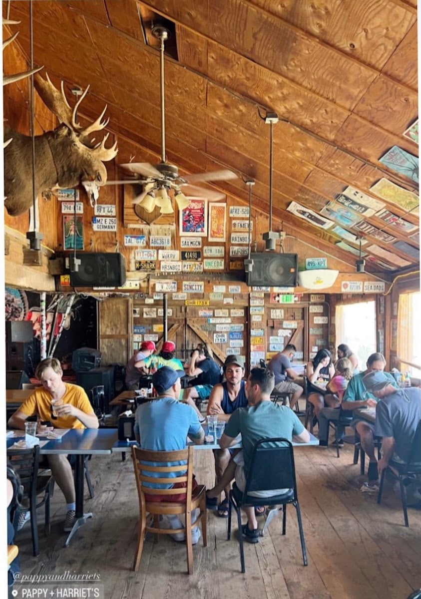 Pappy & Harriet's