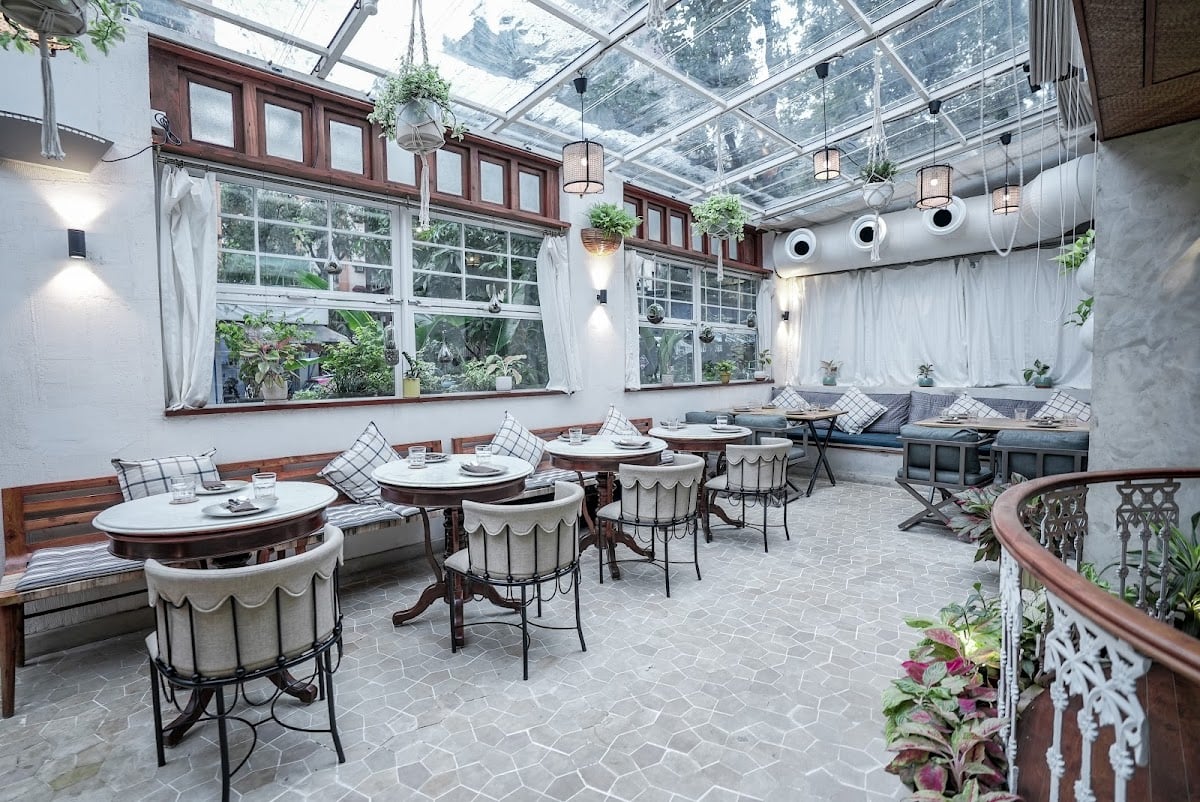 My, Oh My - Live Kitchen & Bar