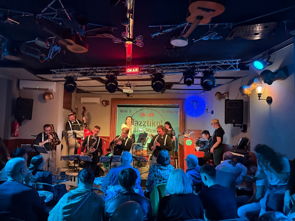 JazzTikot