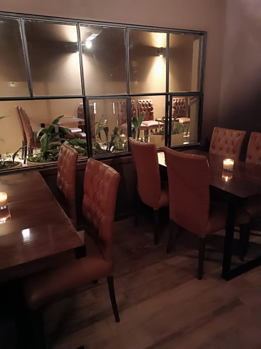 Lova Restaurant