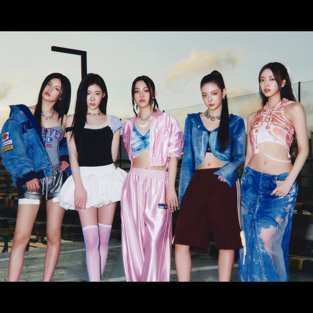 ITZY - Artist
