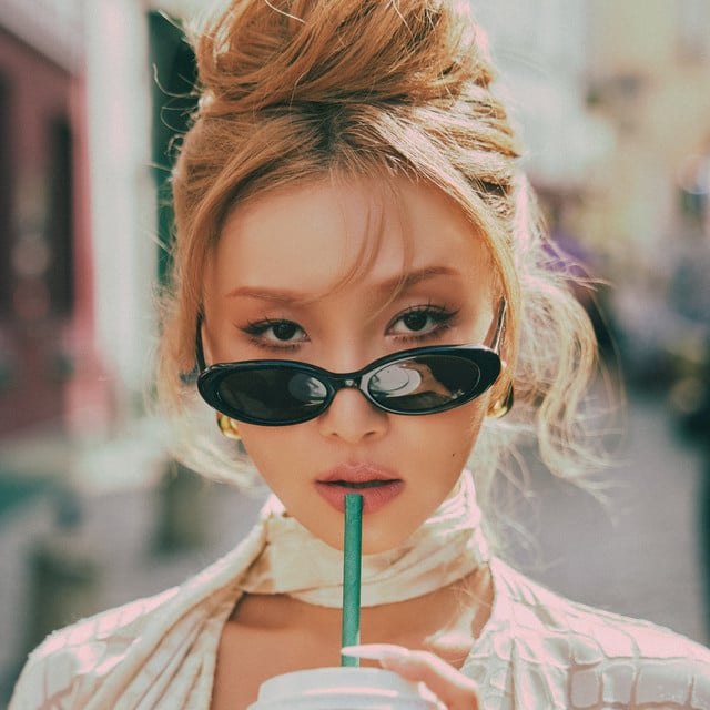 HWASA - Artist