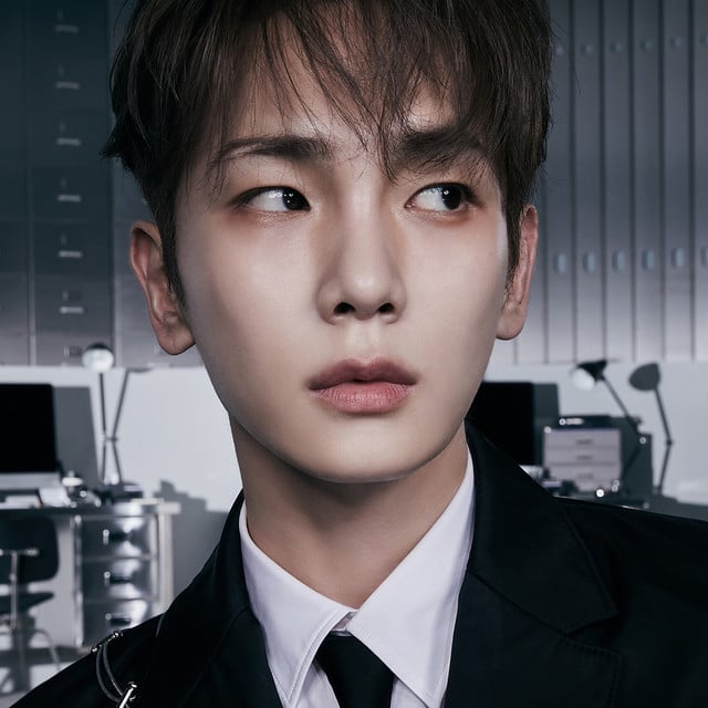 KEY - Artist