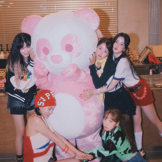 Apink - Artist