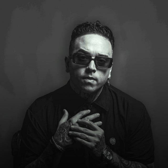 Sebastian Mendoza - Artist