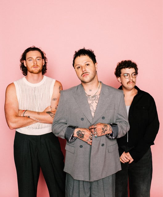 lovelytheband - Artist