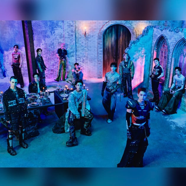 SEVENTEEN - Artist