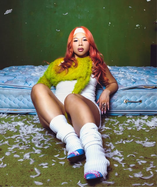 thủy - Artist