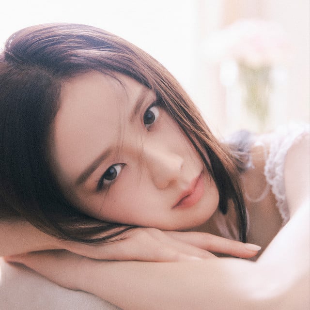 JISOO - Artist