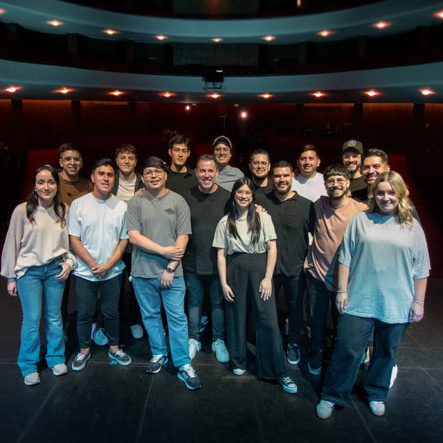Hillsong en Español - Artist