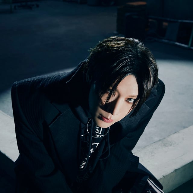 TEN - Artist