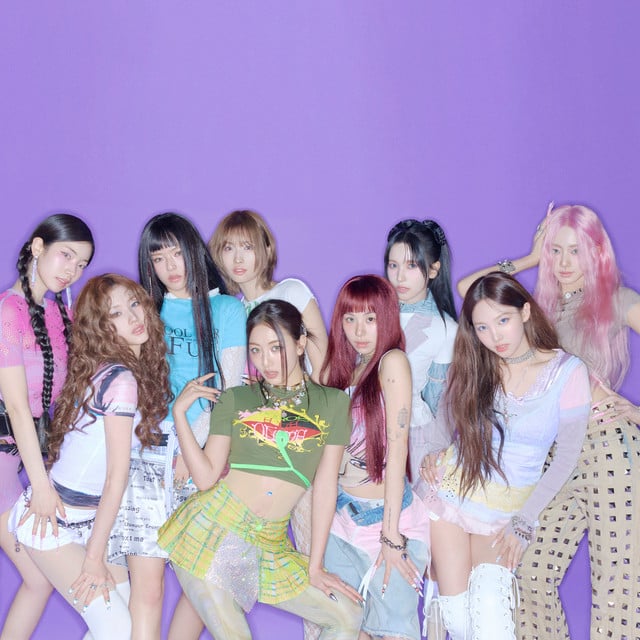 TWICE - Artist