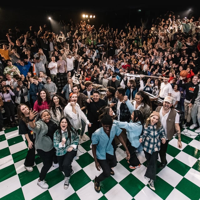 Hillsong Young & Free - Artist