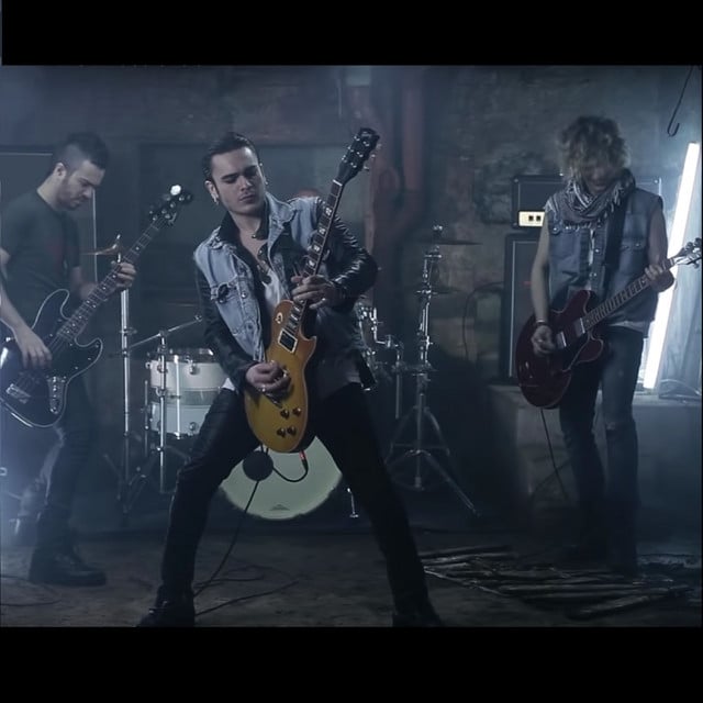 Naturaleza Muerta - Track · Airbag