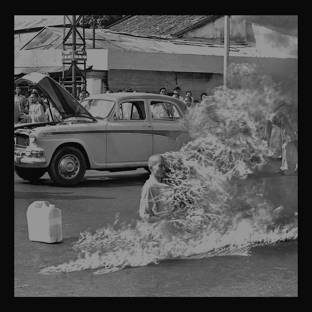 Killing In The Name - Track · Rage Against The Machine