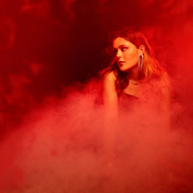 GORGEOUS - Track · Olivia Knox