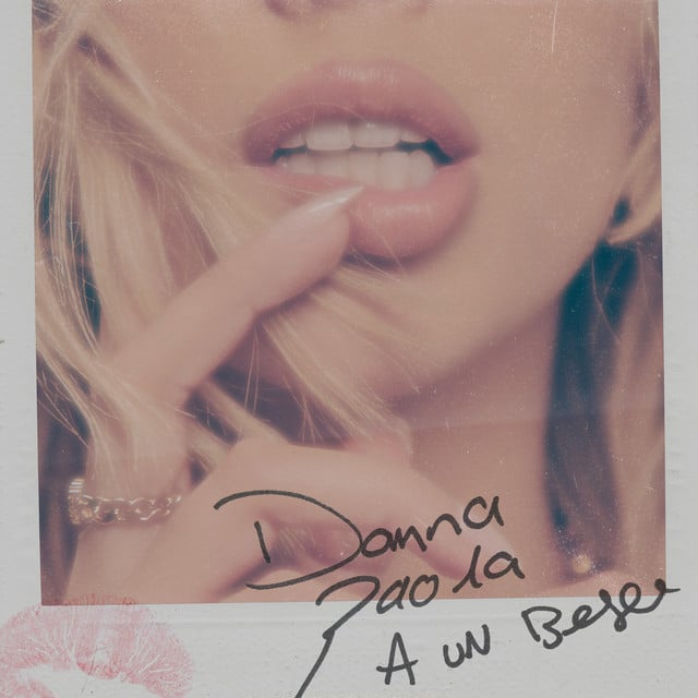 A Un Beso - Track · Danna Paola