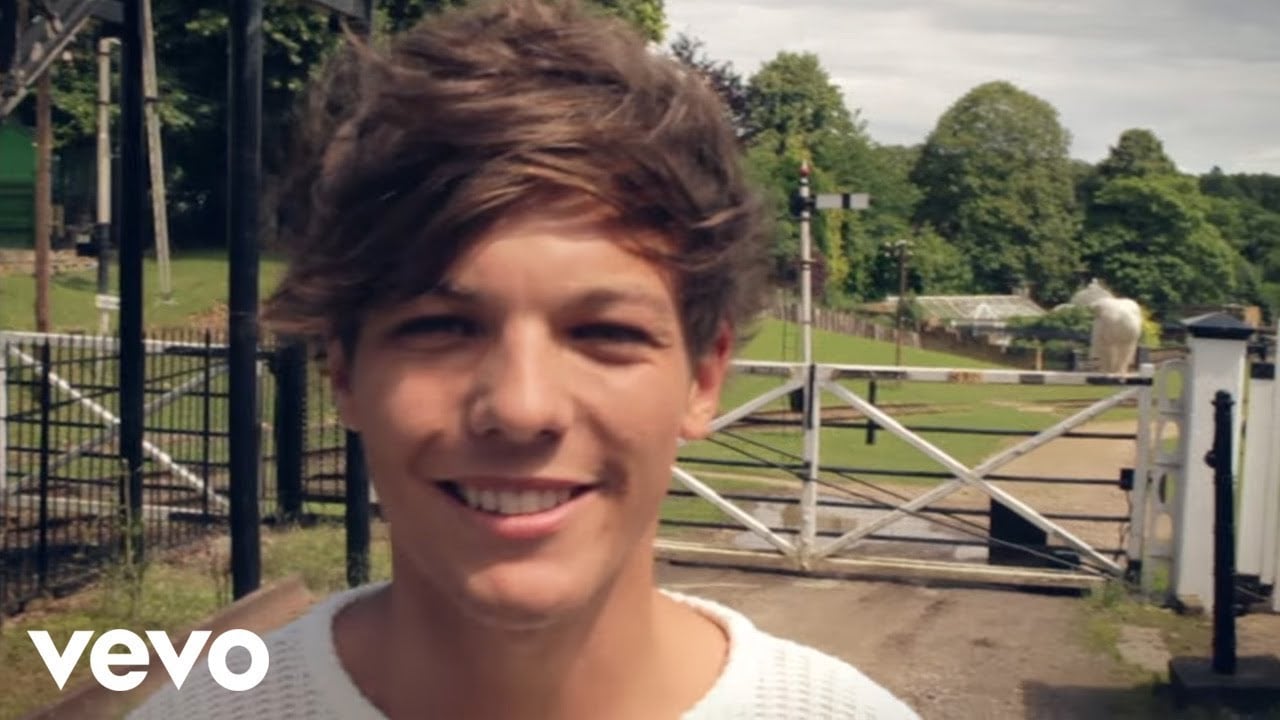 One Direction - Behind the scenes at the photoshoot - Louis