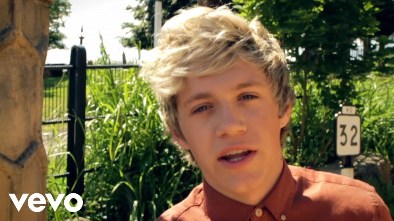 One Direction - Behind the scenes at the photoshoot - Niall