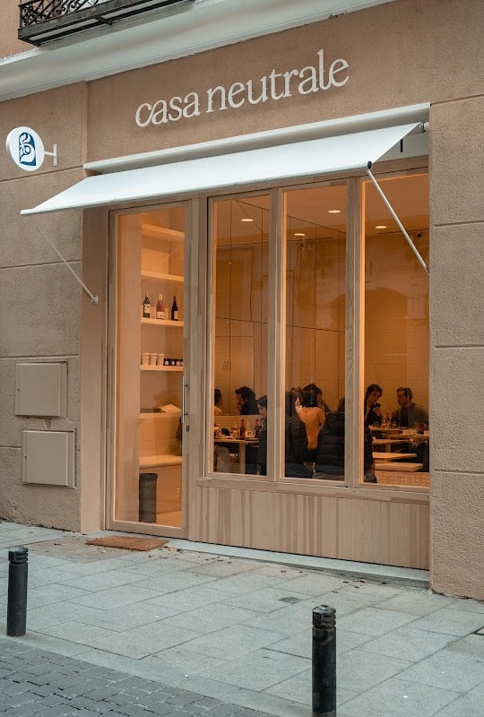 Casa Neutrale - Wine Bar - Wines & dine