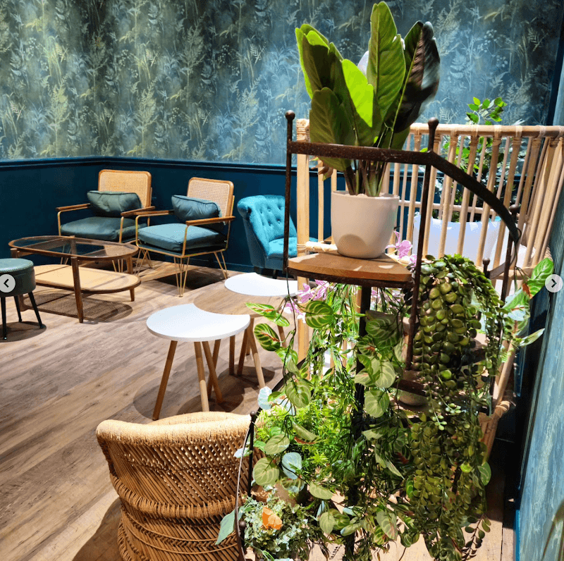 BKNK | Book Nook | Paris Coffee Shop - Laptop friendly
