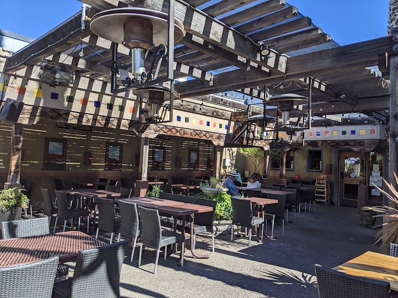 Aqui Willow Glen - Cali-Mex restaurant known for their industrial-strength margaritas (swirls)