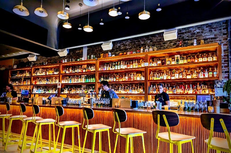 Pacific Cocktail Haven - Low-key cocktail lounge
