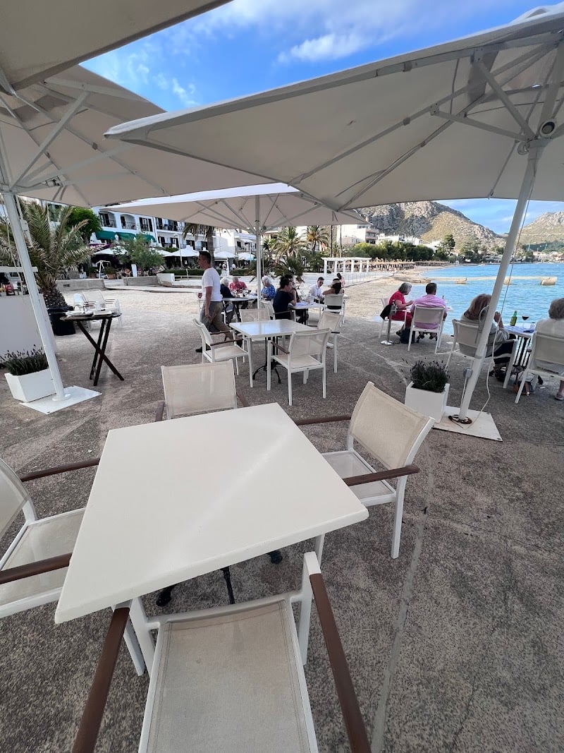 🍴Capri Restaurant - ⭐️⭐️⭐️⭐️