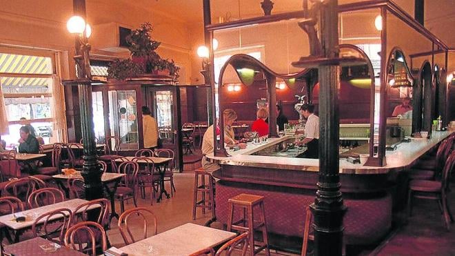 Cafetón. Desde 1904 - Good for a 6pm coffee or drink - whatever you fancy!